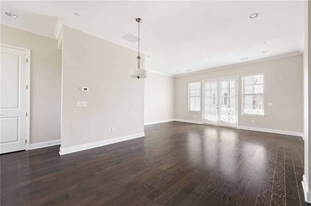 Smyrna, Georgia, 30080, United States, 3 Bedrooms Bedrooms, ,4 BathroomsBathrooms,Residential,For Sale,1998879