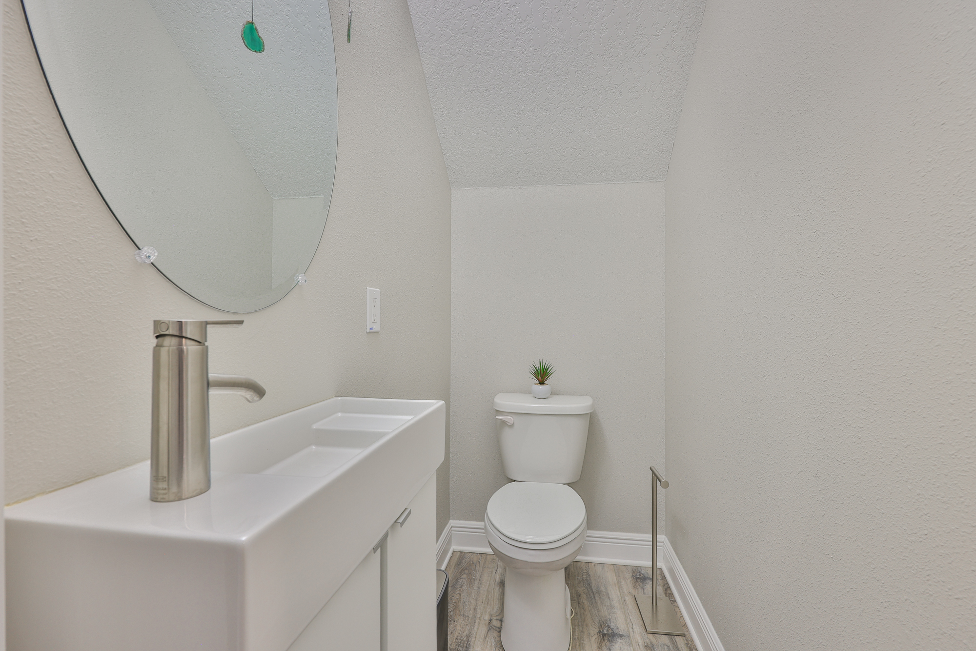 Tampa, Florida, 33603, United States, 3 Bedrooms Bedrooms, ,3 BathroomsBathrooms,Residential,For Sale,1855580