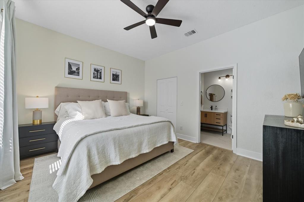 Tampa, Florida, 33602, United States, 3 Bedrooms Bedrooms, ,2 BathroomsBathrooms,Residential,For Sale,1970738