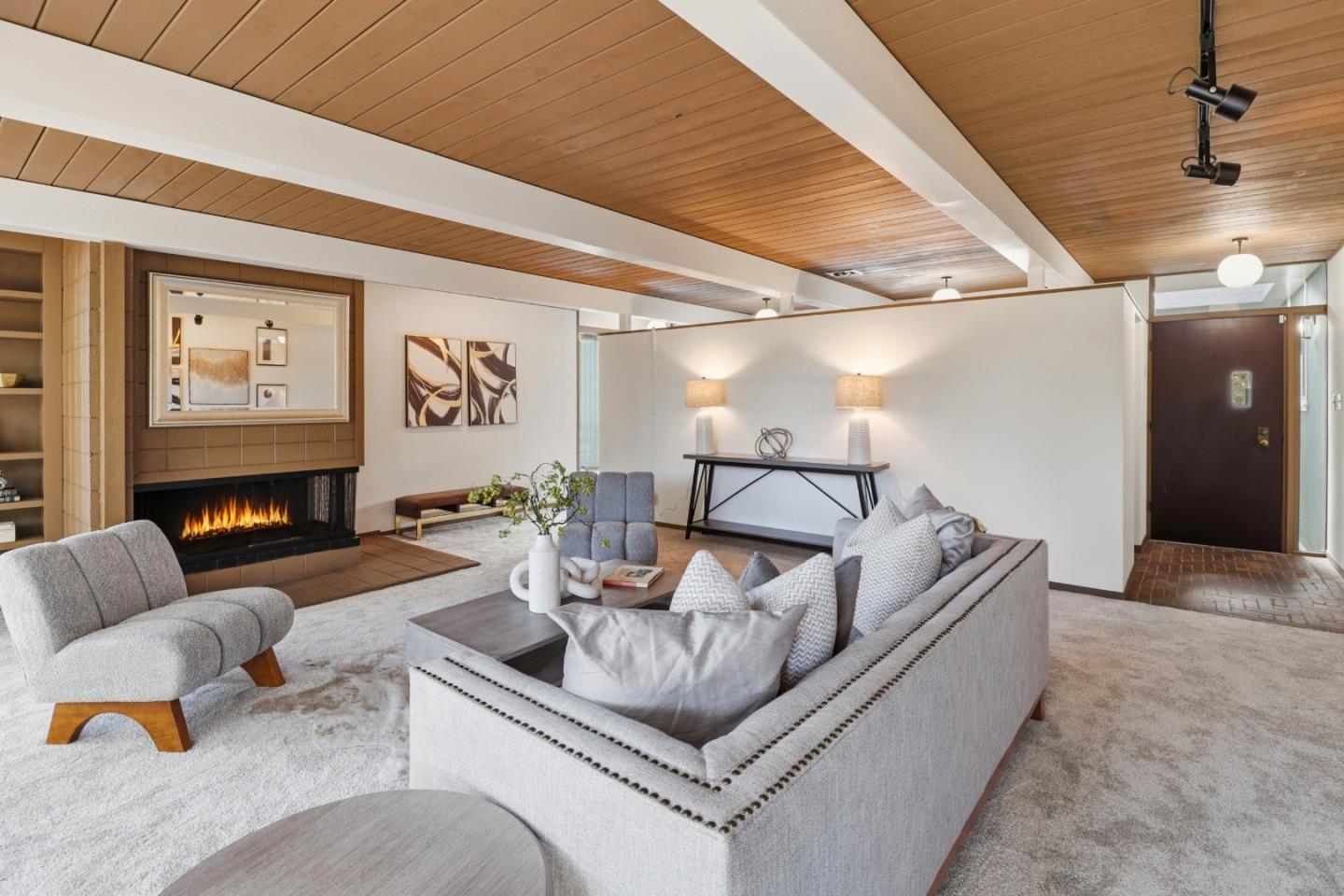 San Mateo, California, 94402, United States, 3 Bedrooms Bedrooms, ,2 BathroomsBathrooms,Residential,For Sale,1989577