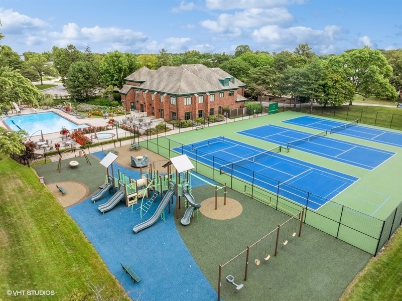Oak Brook, Illinois, 60523, United States, 5 Bedrooms Bedrooms, ,6 BathroomsBathrooms,Residential,For Sale,1796873
