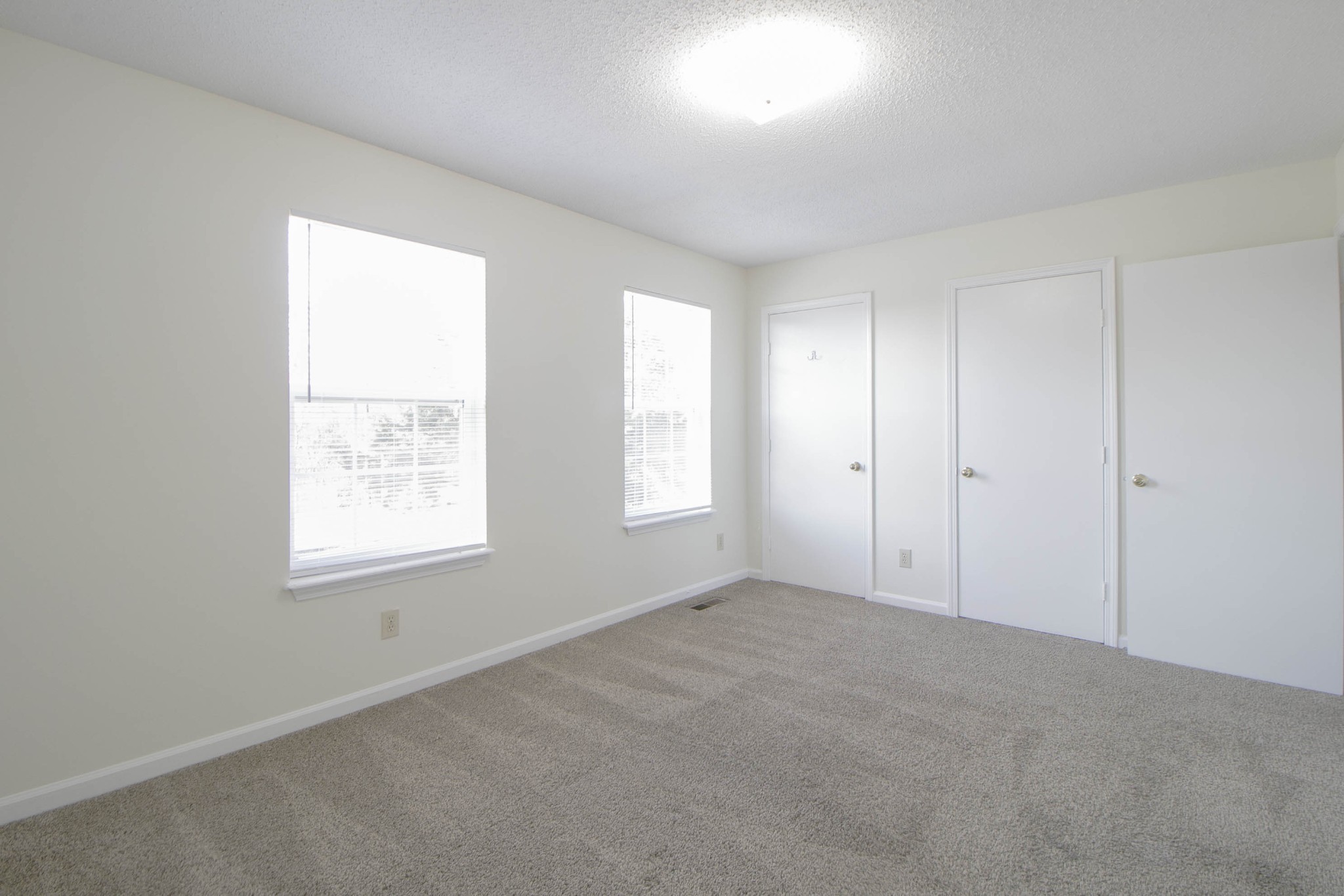 Clarksville, Tennessee, 37042, United States, ,Residential,For Sale,2013065