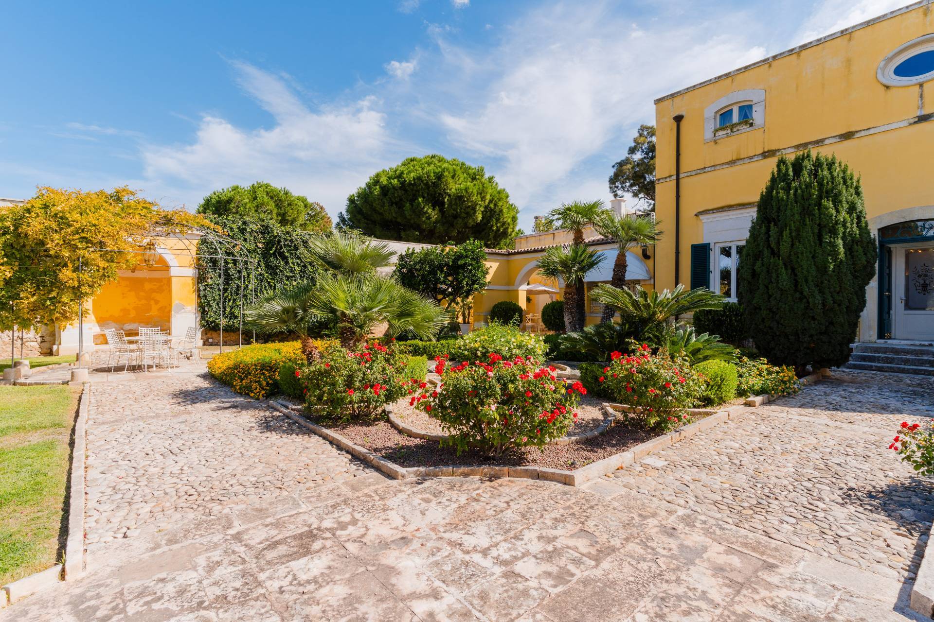 Molfetta, Bari, 70056, IT, 3 Bedrooms Bedrooms, ,4 BathroomsBathrooms,Residential,For Sale,1988051