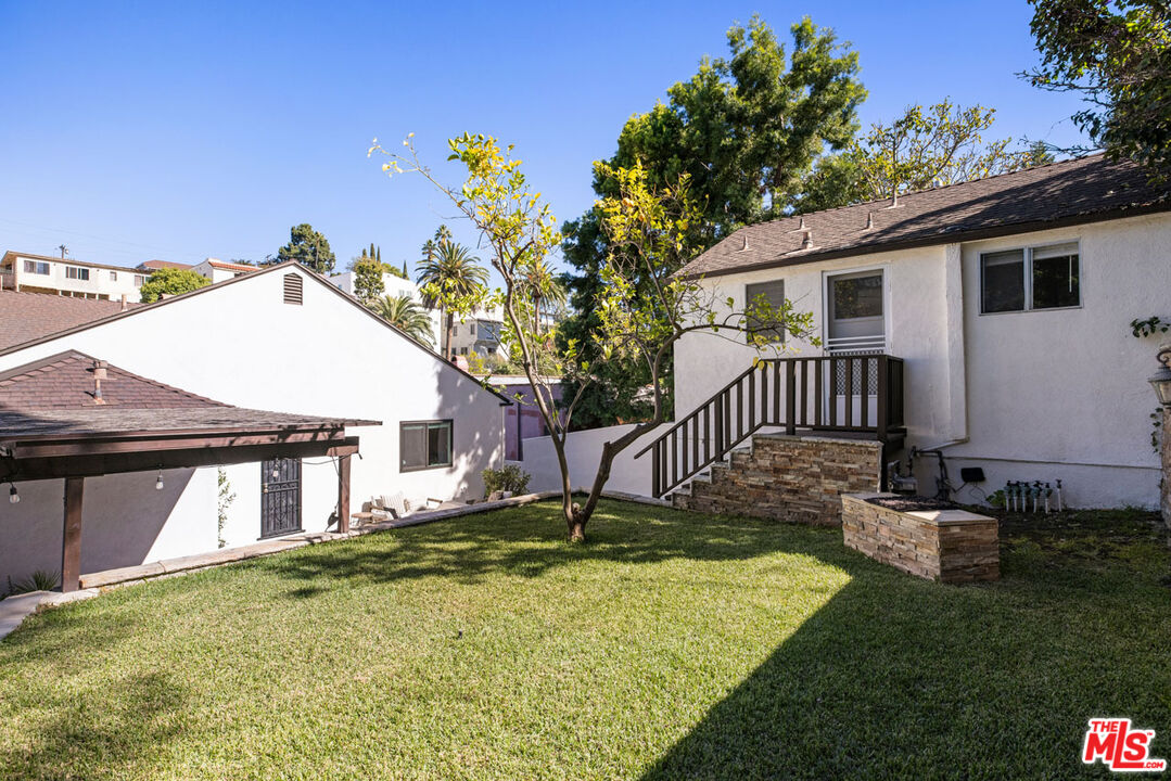 Los Angeles, California, 90027, United States, 4 Bedrooms Bedrooms, ,3 BathroomsBathrooms,Residential,For Sale,1989477