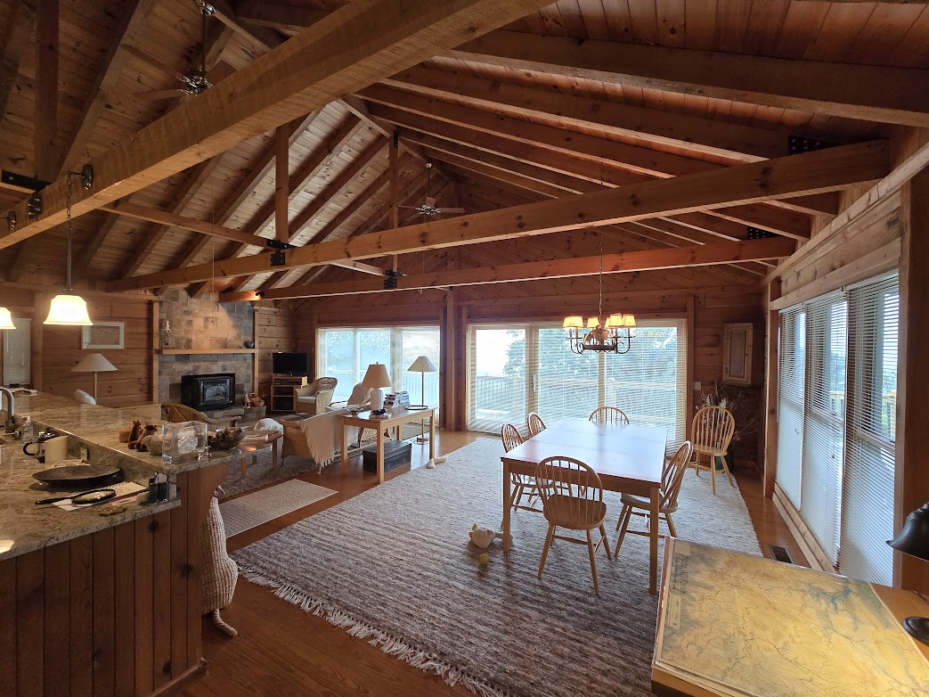 Warrensville, North Carolina, 28693, United States, 2 Bedrooms Bedrooms, ,2 BathroomsBathrooms,Residential,For Sale,1982340