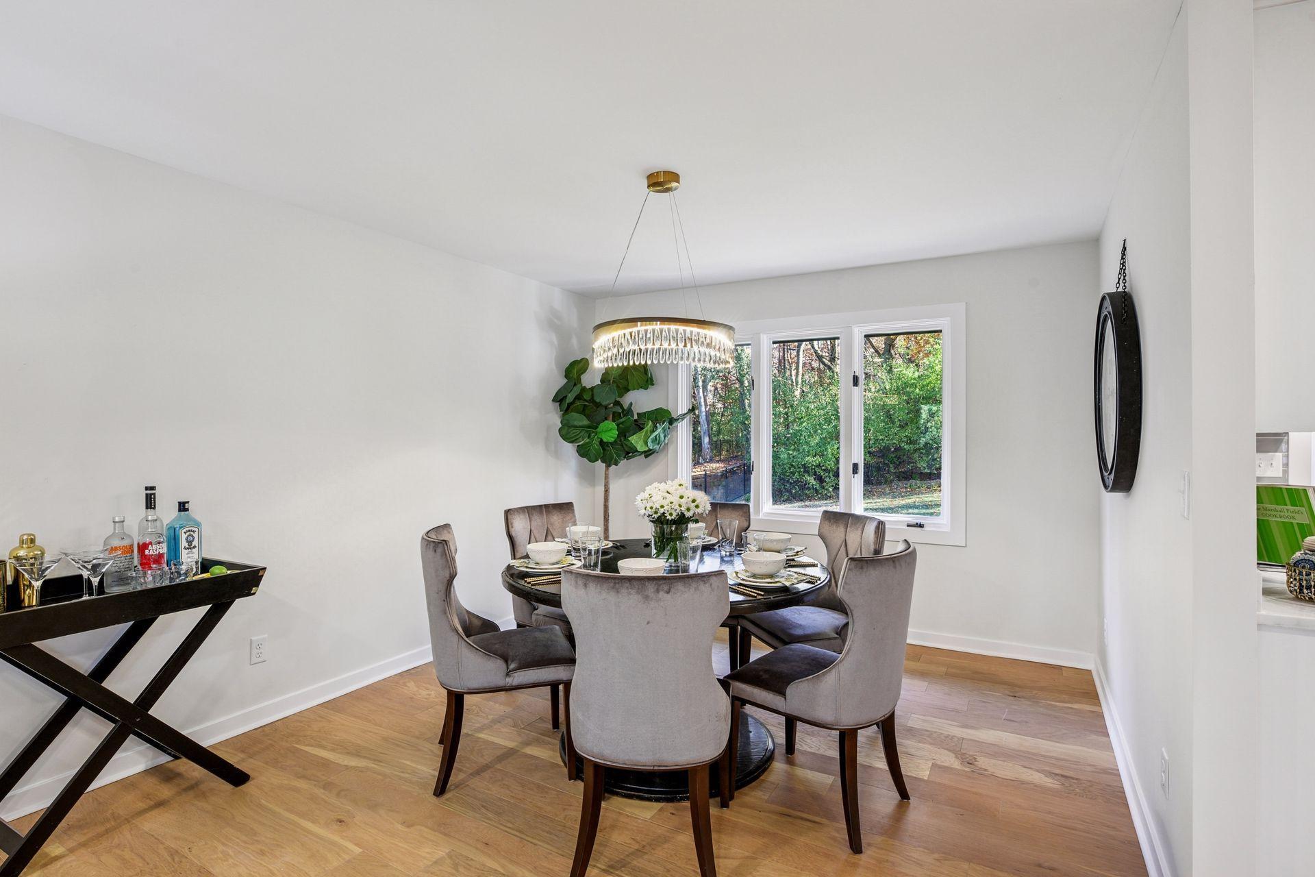 Wayzata, Minnesota, 55391, United States, 5 Bedrooms Bedrooms, ,3 BathroomsBathrooms,Residential,For Sale,1991556