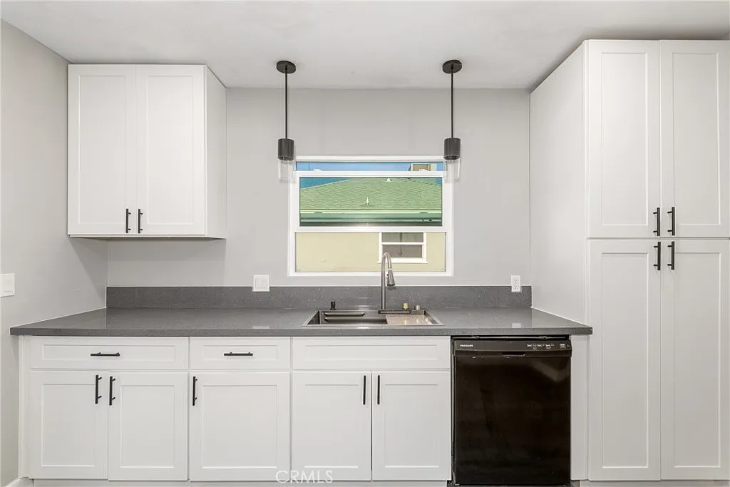 San Bernardino, California, 92404, United States, 3 Bedrooms Bedrooms, ,2 BathroomsBathrooms,Residential,For Sale,1983152