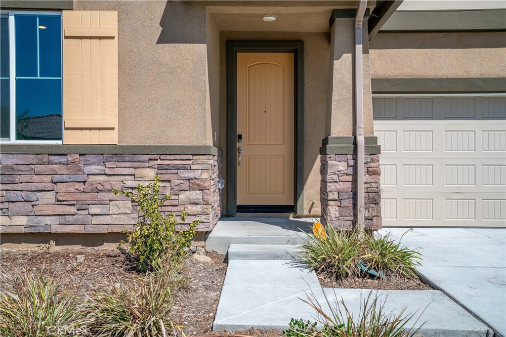 Menifee, California, 92584, United States, 5 Bedrooms Bedrooms, ,3 BathroomsBathrooms,Residential,For Sale,1936987