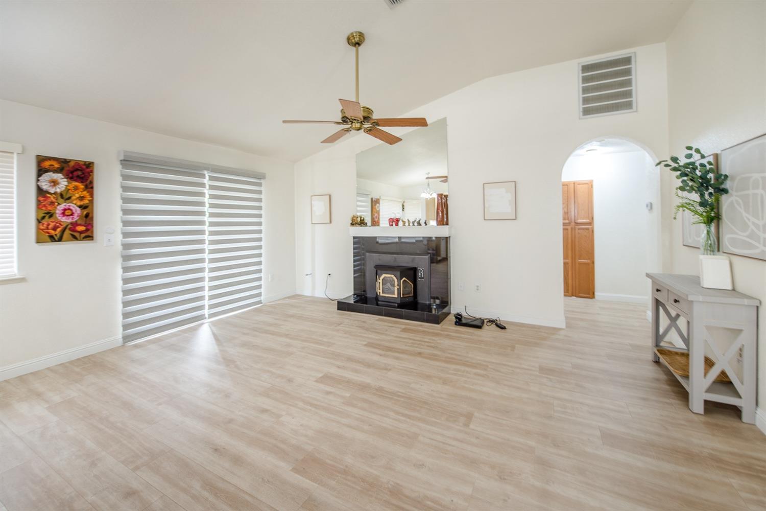 Woodland, California, 95695, United States, 3 Bedrooms Bedrooms, ,2 BathroomsBathrooms,Residential,For Sale,1847457