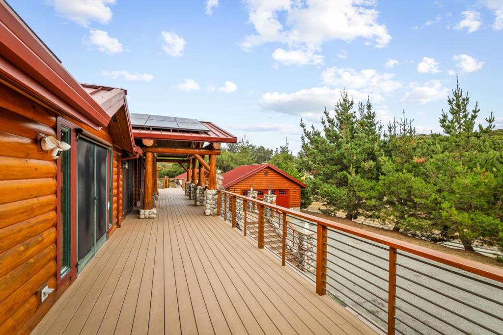 Salinas, California, 93907, United States, 3 Bedrooms Bedrooms, ,4 BathroomsBathrooms,Residential,For Sale,1974769