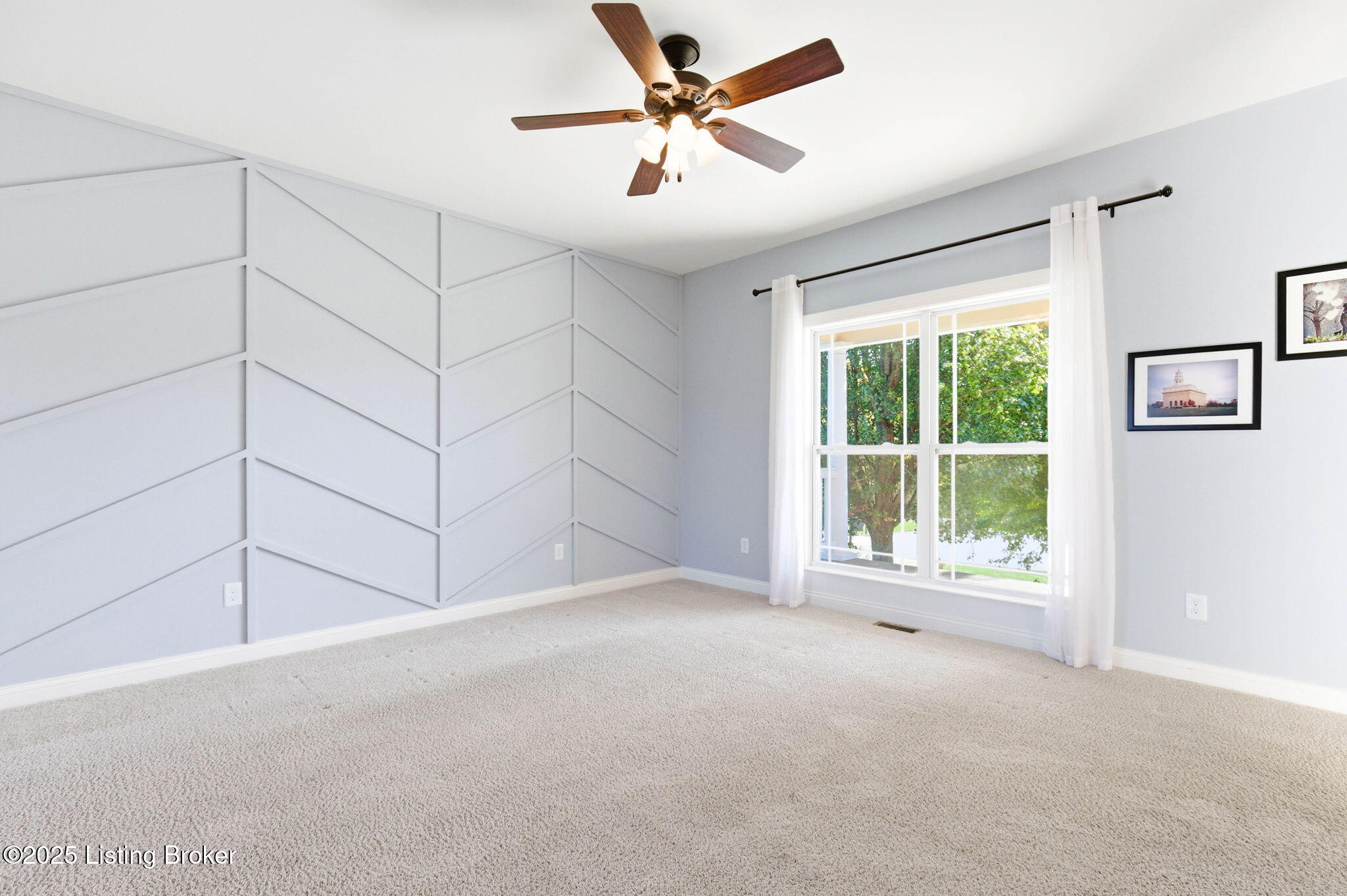 La Grange, Kentucky, 40031, United States, 5 Bedrooms Bedrooms, ,4 BathroomsBathrooms,Residential,For Sale,1971685