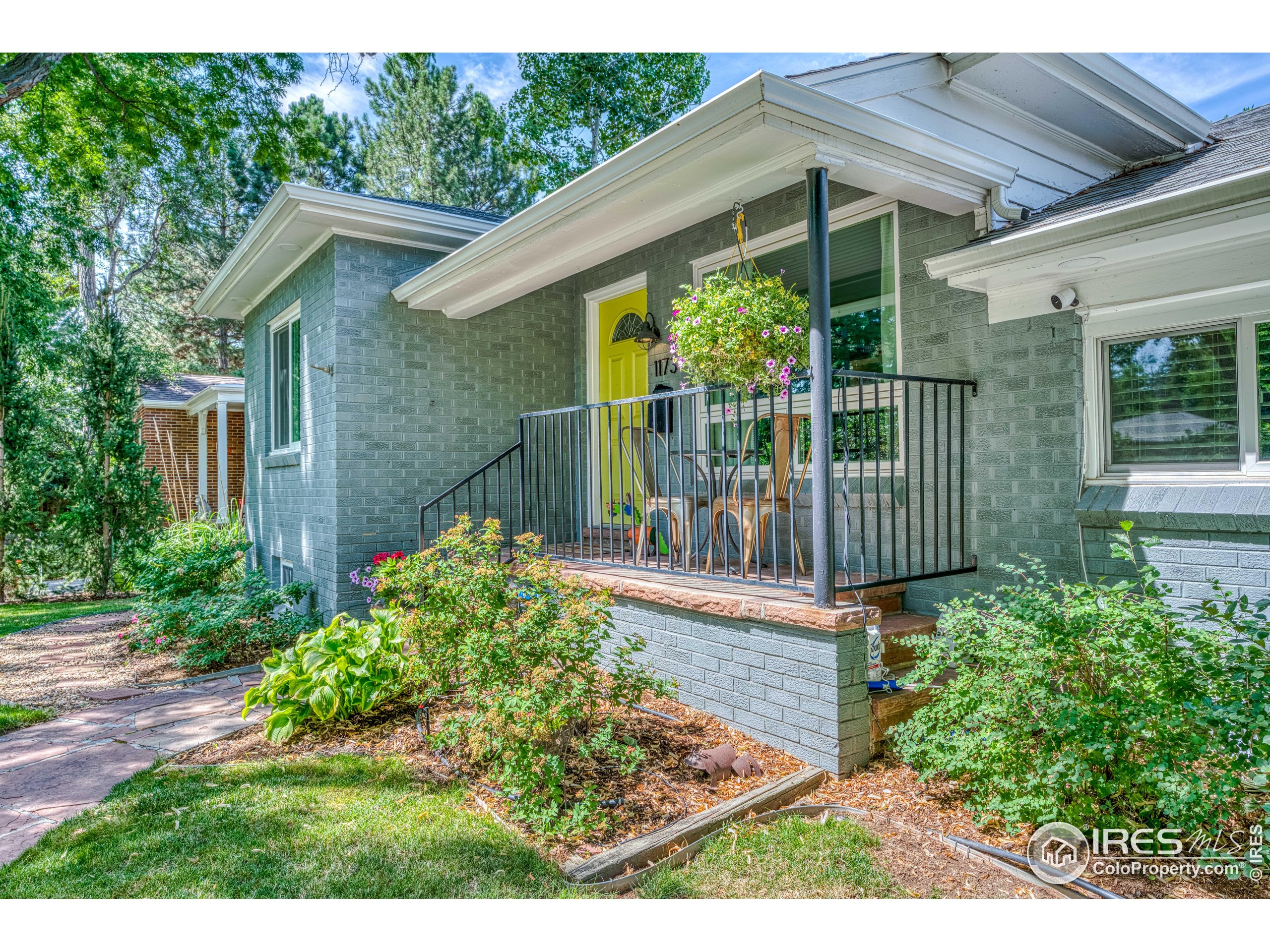 Denver, Colorado, 80220, United States, 4 Bedrooms Bedrooms, ,2 BathroomsBathrooms,Residential,For Sale,1901217