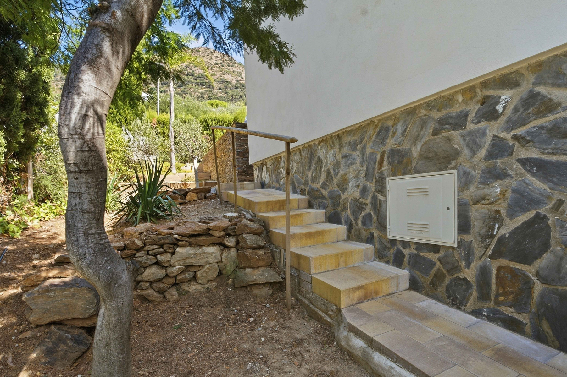  Contemporary villa with pool and panoramic views of Roses Bay - 物件實景