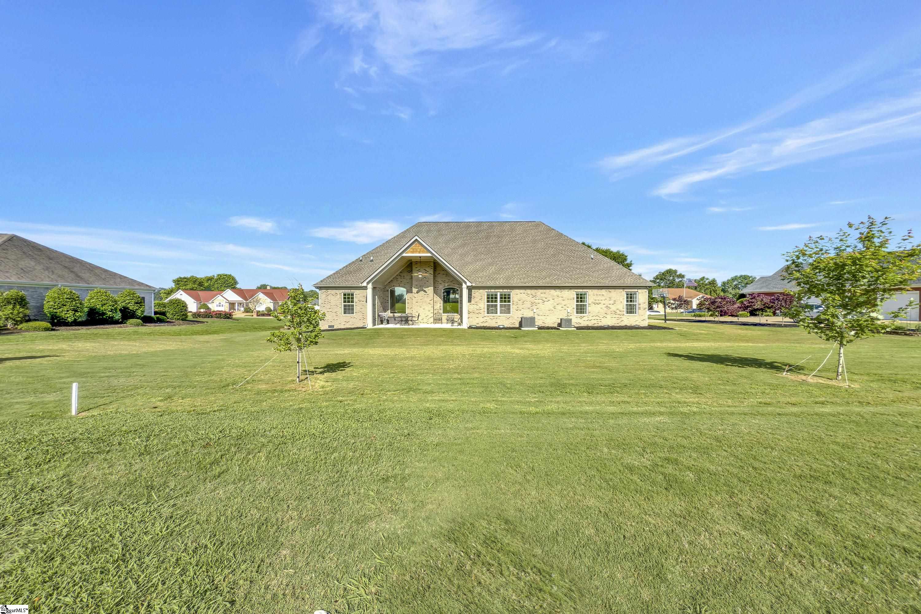 Campobello, South Carolina, 29322, United States, 4 Bedrooms Bedrooms, ,5 BathroomsBathrooms,Residential,For Sale,1827518