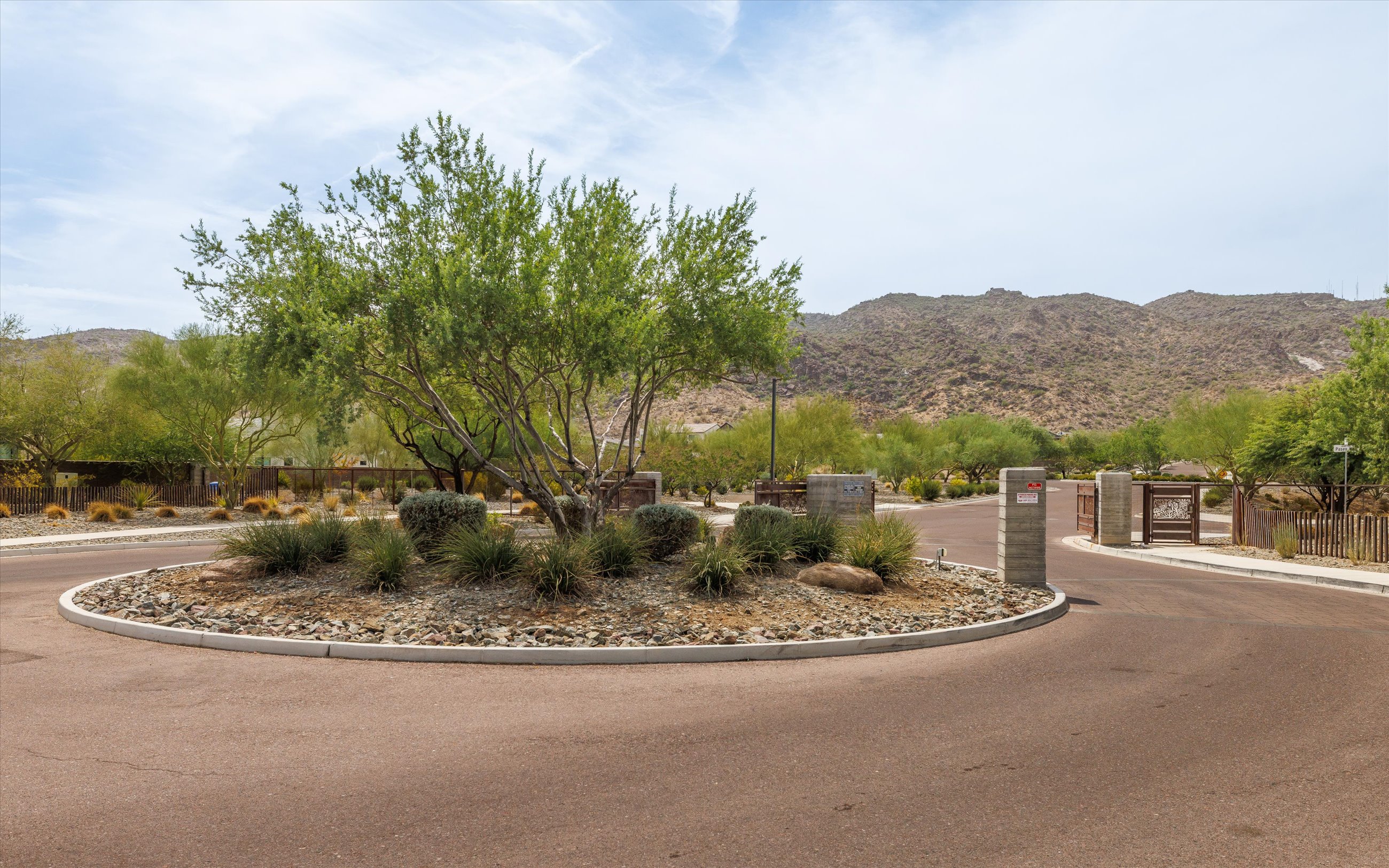  930 E Paseo Way  Phoenix, AZ - 物件實景