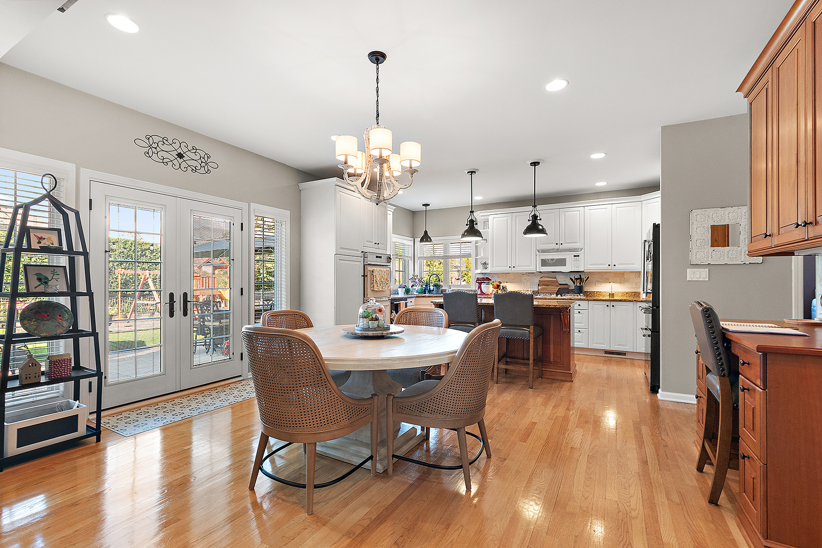 Orland Park, Illinois, 60467, United States, 5 Bedrooms Bedrooms, ,3 BathroomsBathrooms,Residential,For Sale,1937885