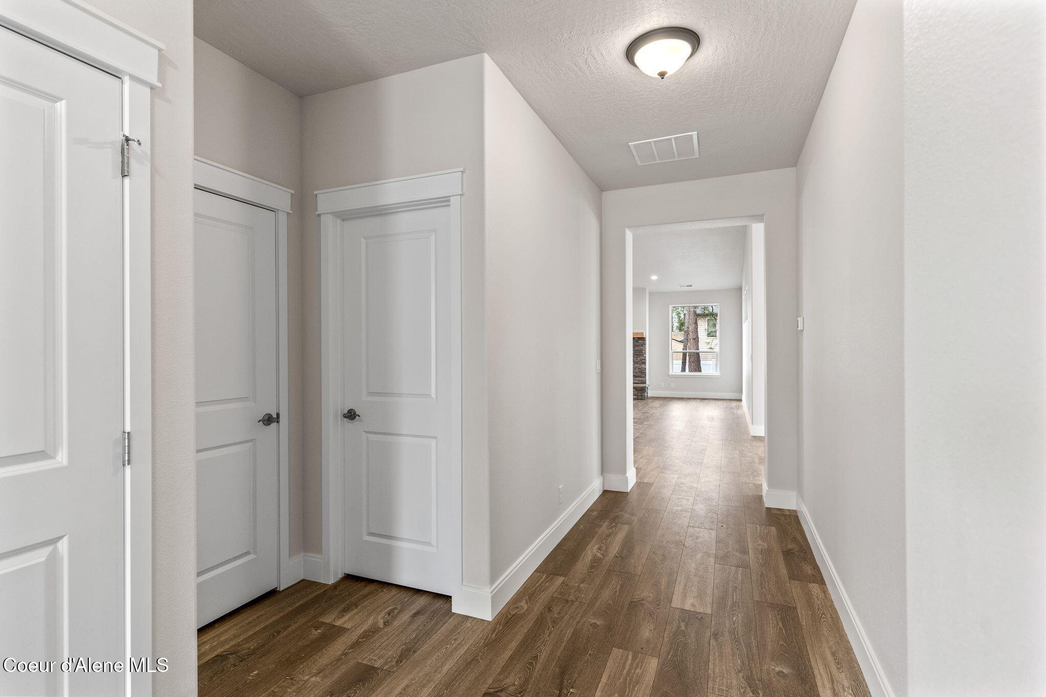 Rathdrum, Idaho, 83858, United States, 3 Bedrooms Bedrooms, ,1 BathroomBathrooms,Residential,For Sale,1998939