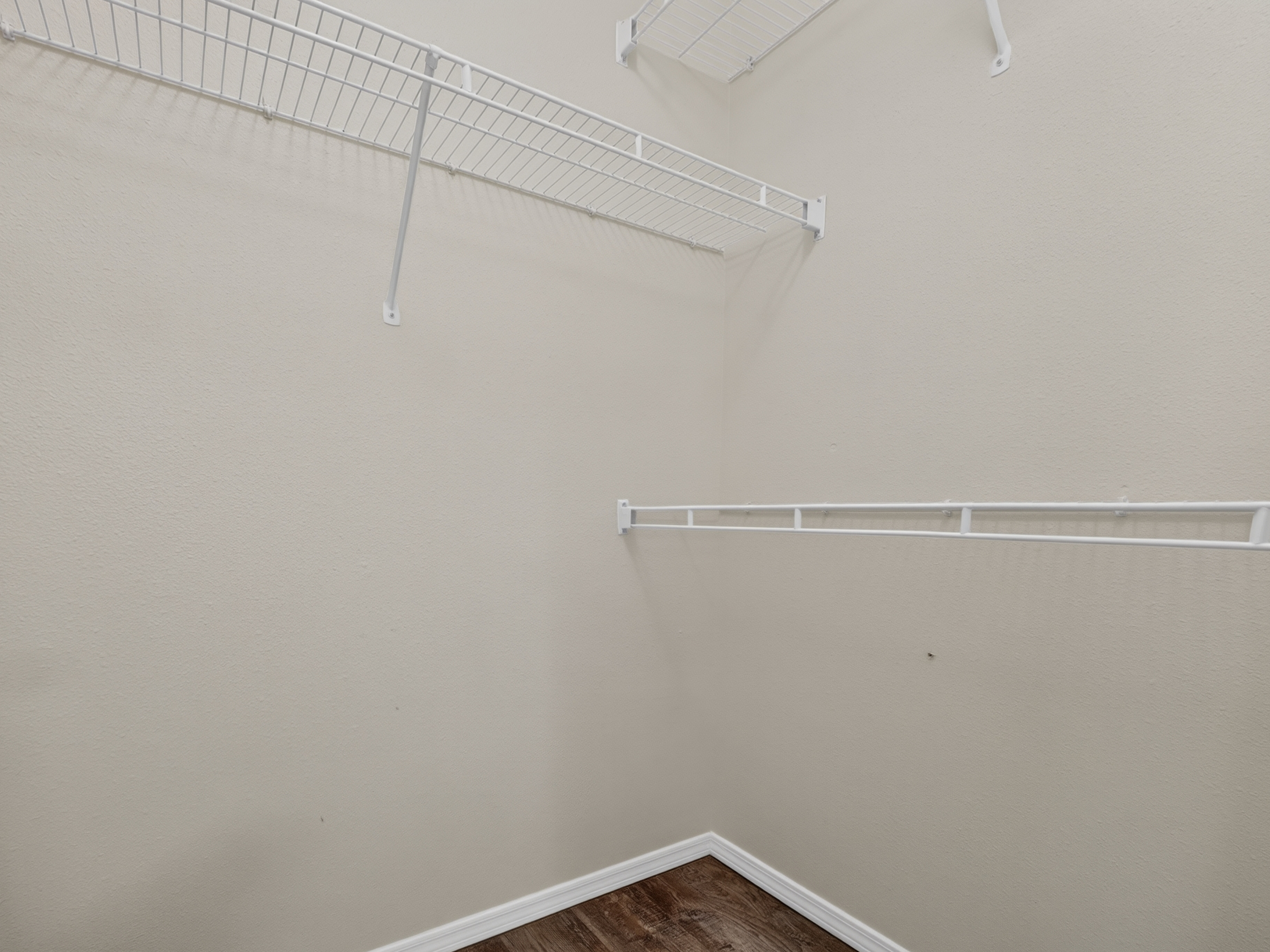  Your peaceful one-bedroom condo in The Hollow awaits. - 物件實景