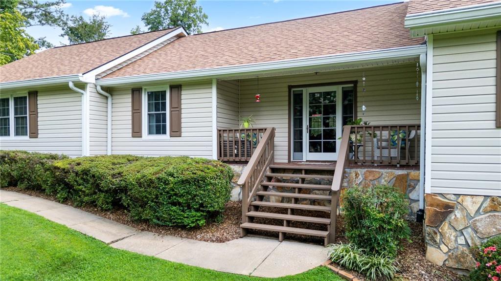 Cumming, Georgia, 30041, United States, 4 Bedrooms Bedrooms, ,3 BathroomsBathrooms,Residential,For Sale,1981336