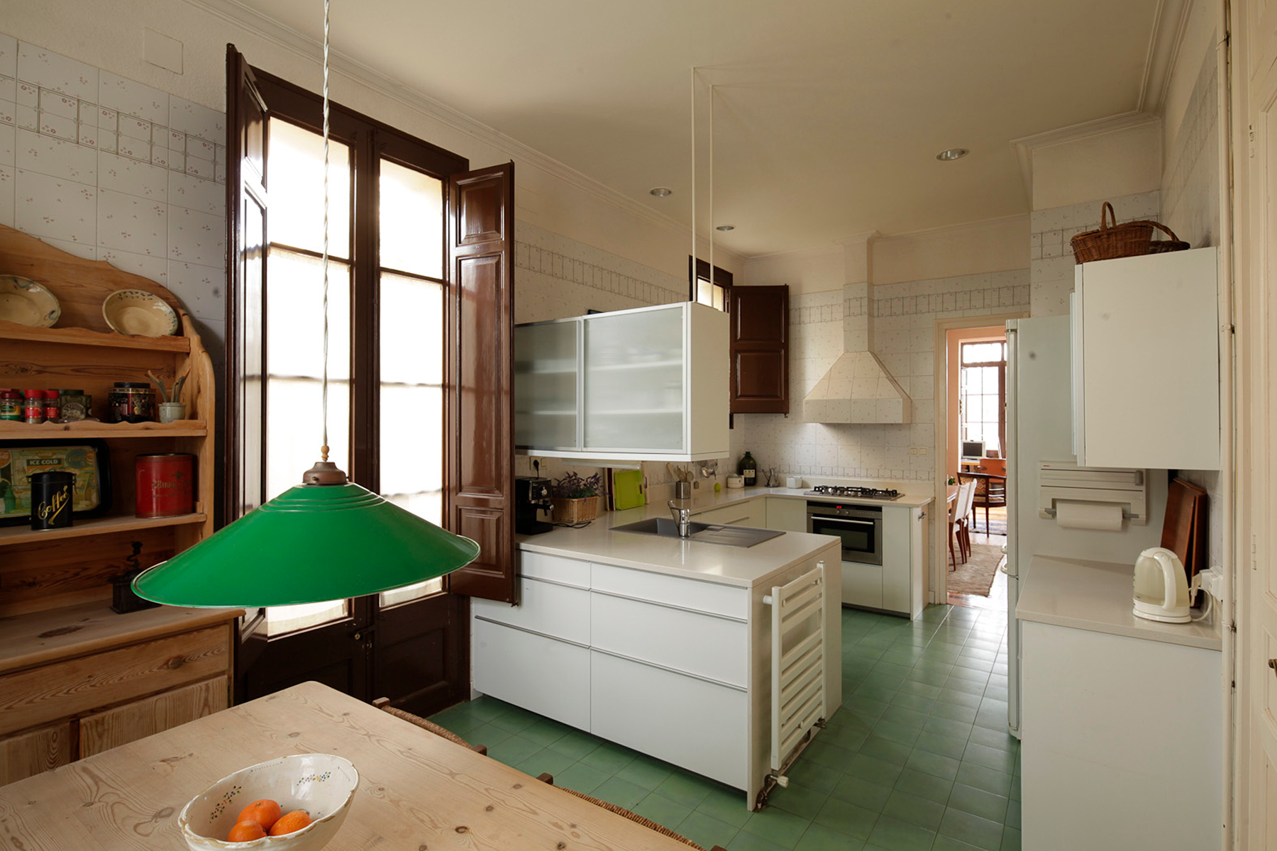  Exceptional Modernist house in the center of Tiana, Maresme - 物件實景