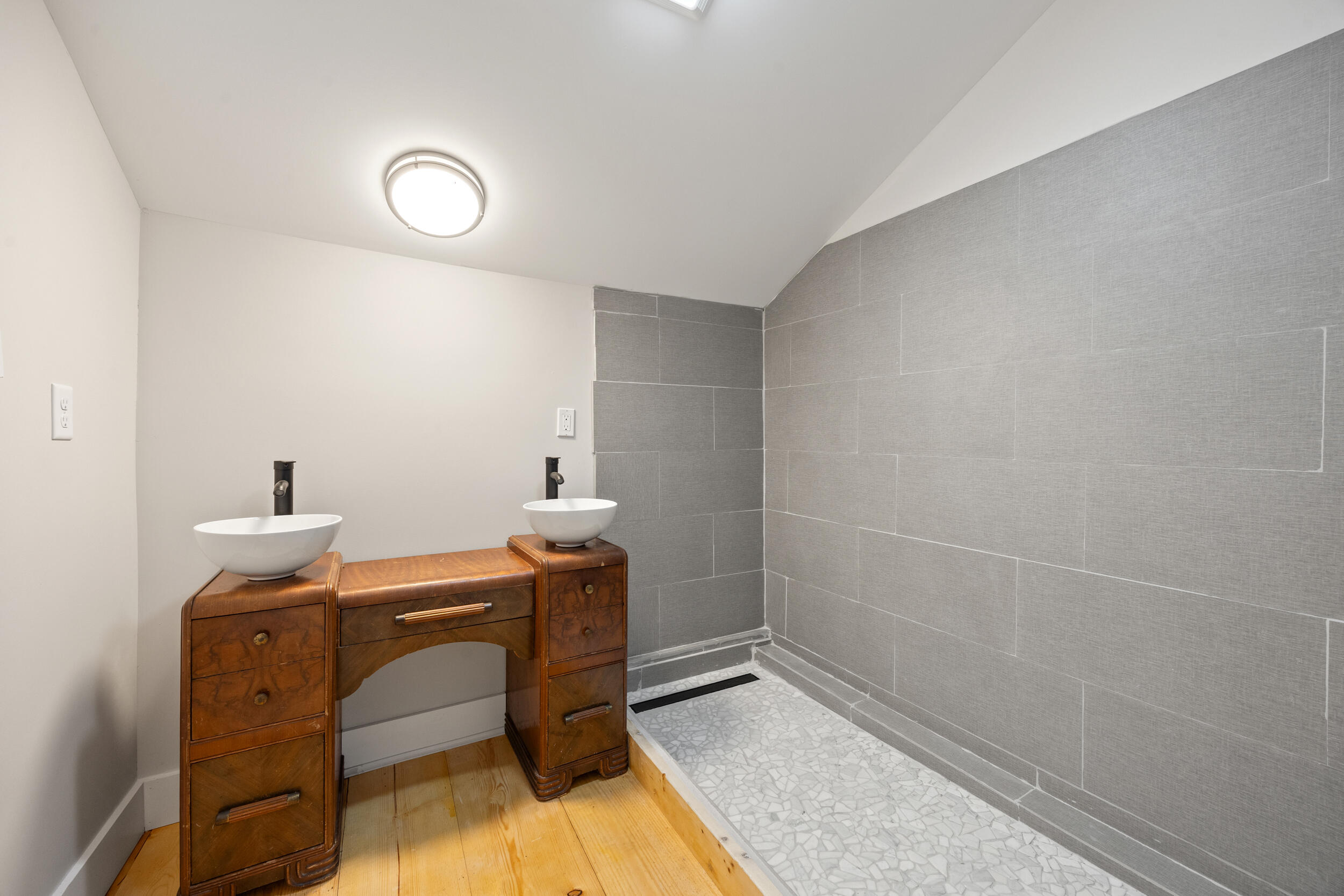 Corinth, Kentucky, 41010, United States, 4 Bedrooms Bedrooms, ,4 BathroomsBathrooms,Residential,For Sale,1992154