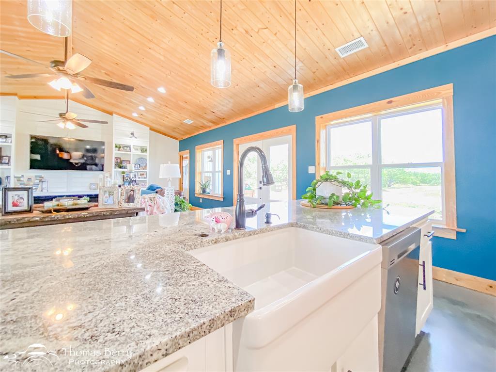Moran, Texas, 76464, United States, 3 Bedrooms Bedrooms, ,2 BathroomsBathrooms,Residential,For Sale,1857951