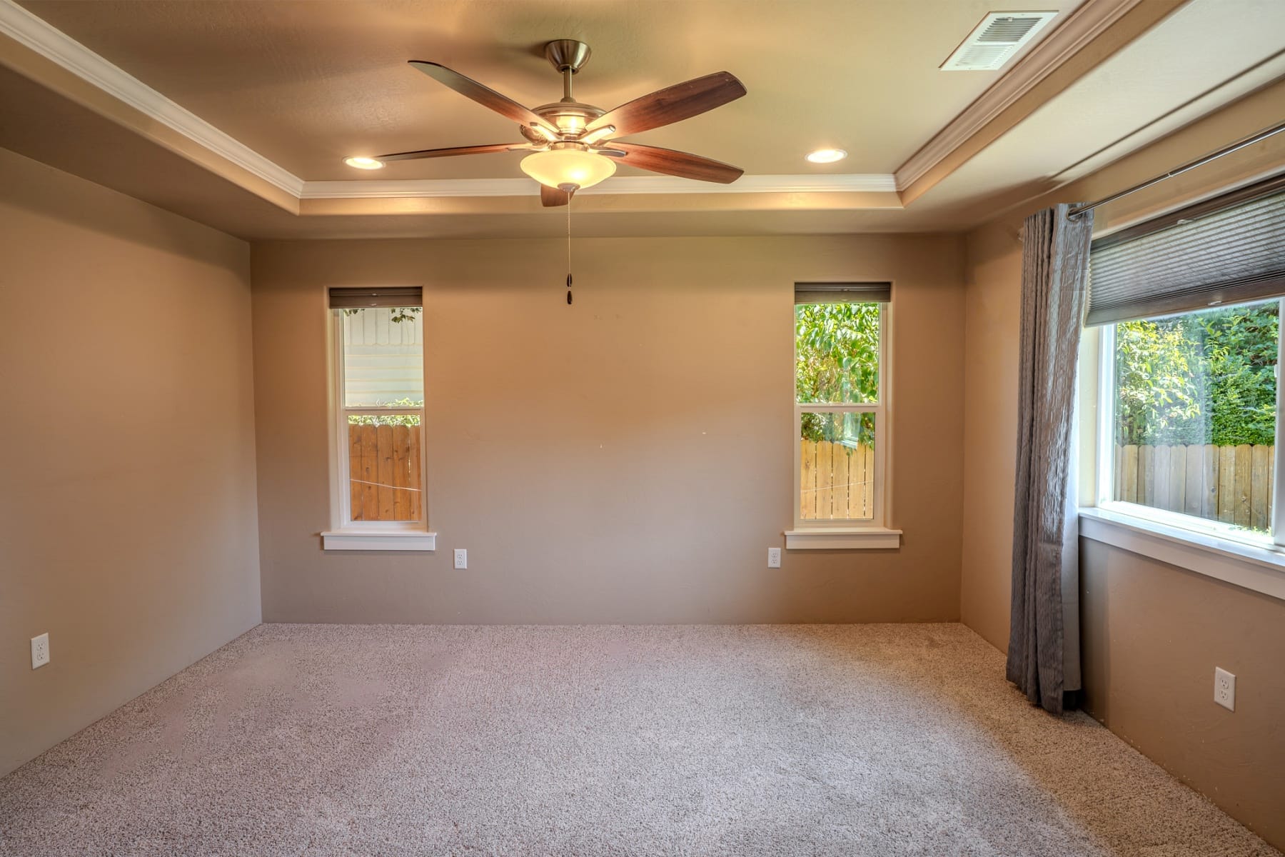  2196 Crestbrook Road Medford, OR 97504 - 物件實景