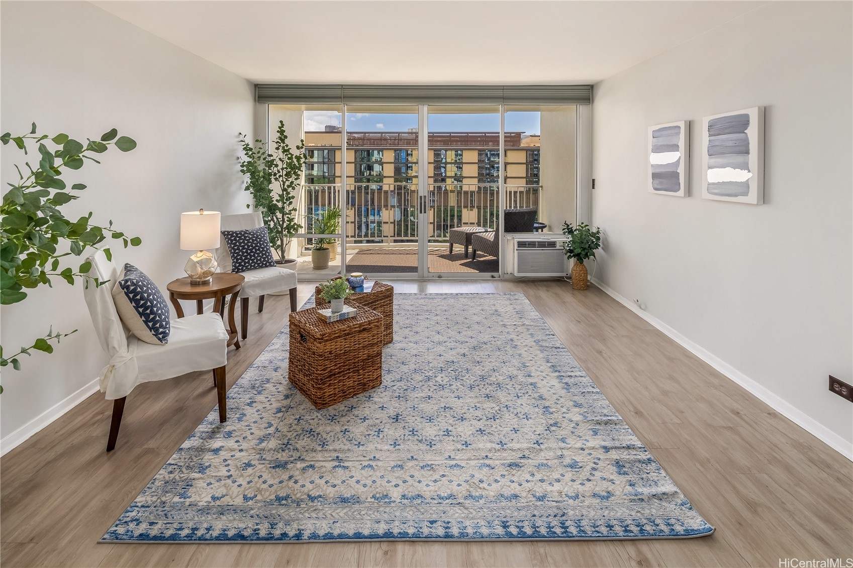 Honolulu, Hawaii, 96814, United States, 2 Bedrooms Bedrooms, ,2 BathroomsBathrooms,Residential,For Sale,1991351