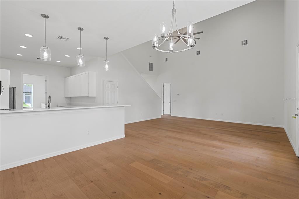 Sanford, Florida, 32771, United States, 5 Bedrooms Bedrooms, ,4 BathroomsBathrooms,Residential,For Sale,1980065