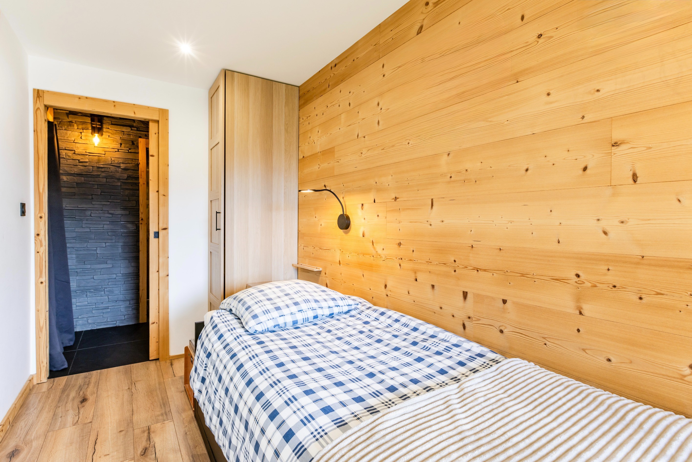  Chalet Maronne - Close to the slopes of Alpe d