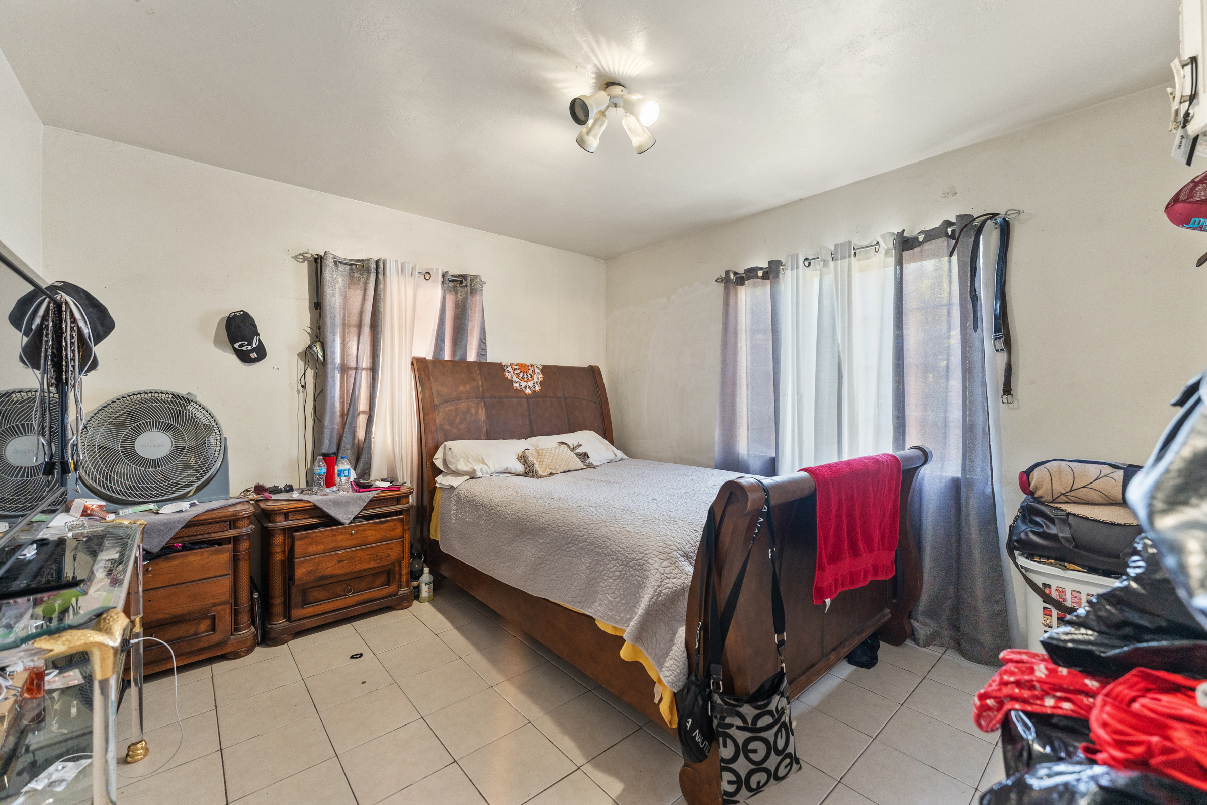 Riverside, California, 92503, United States, 3 Bedrooms Bedrooms, ,2 BathroomsBathrooms,Residential,For Sale,2005895