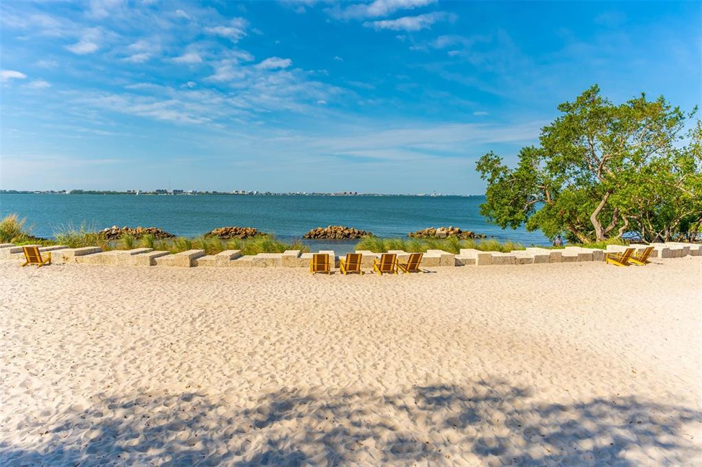 Sarasota, Florida, 34236, United States, 3 Bedrooms Bedrooms, ,3 BathroomsBathrooms,Residential,For Sale,1992113