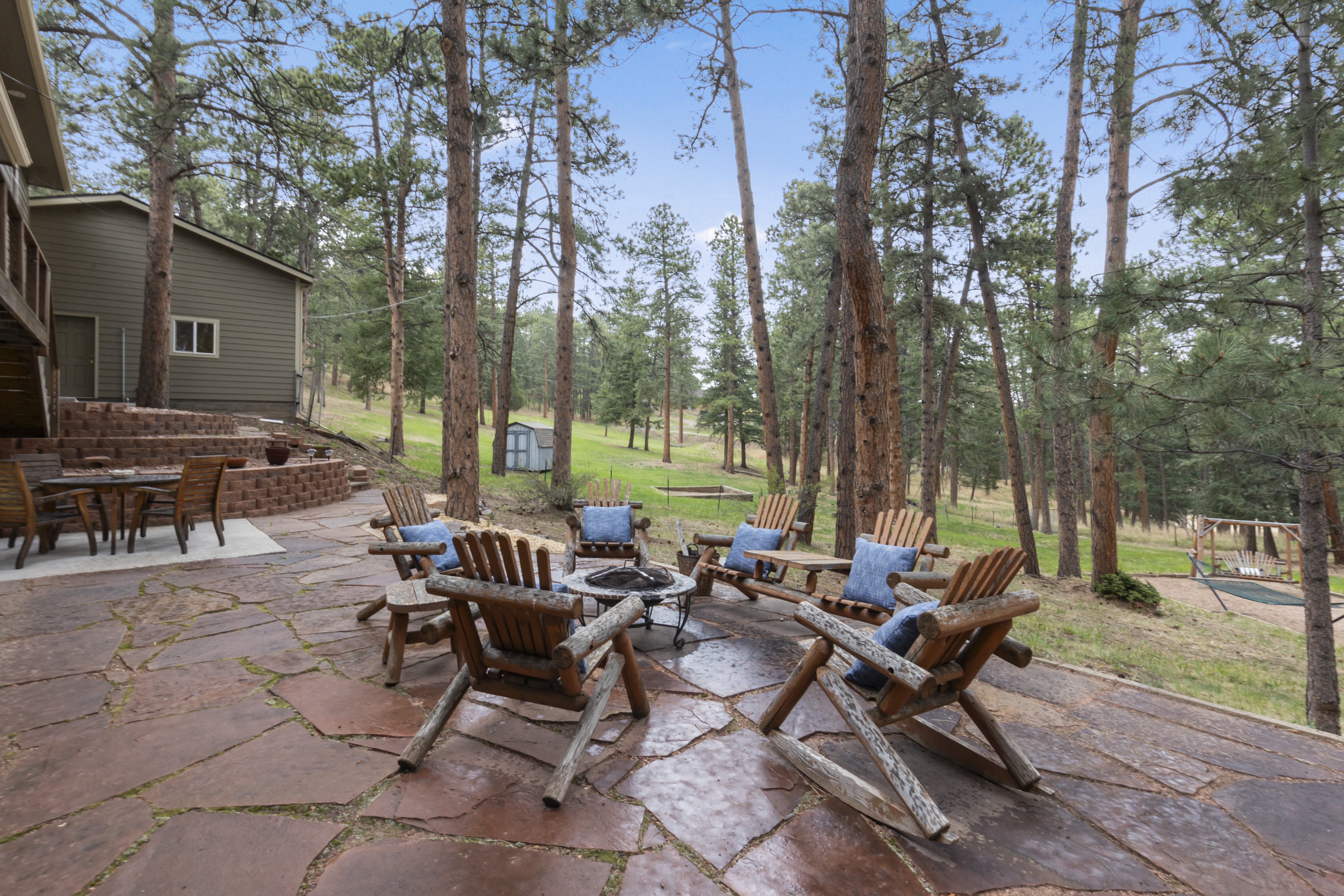  Charming Indian Hills Home on a Rare 1.6-Acre Lot - 物件實景