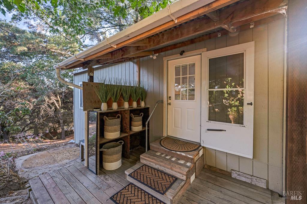 Sebastopol, California, 95472, United States, 3 Bedrooms Bedrooms, ,3 BathroomsBathrooms,Residential,For Sale,1938553