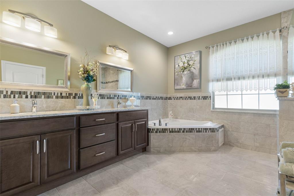 Palm Coast, Florida, 32137, United States, 3 Bedrooms Bedrooms, ,3 BathroomsBathrooms,Residential,For Sale,1932376