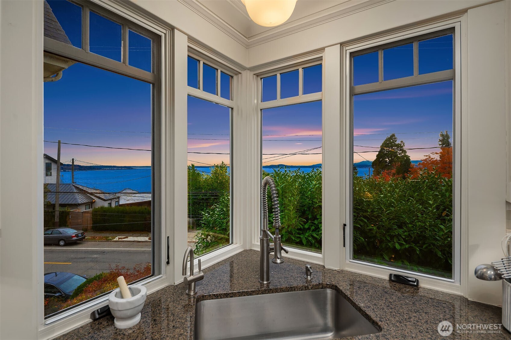 Seattle, Washington, 98119, United States, 4 Bedrooms Bedrooms, ,3 BathroomsBathrooms,Residential,For Sale,1989541