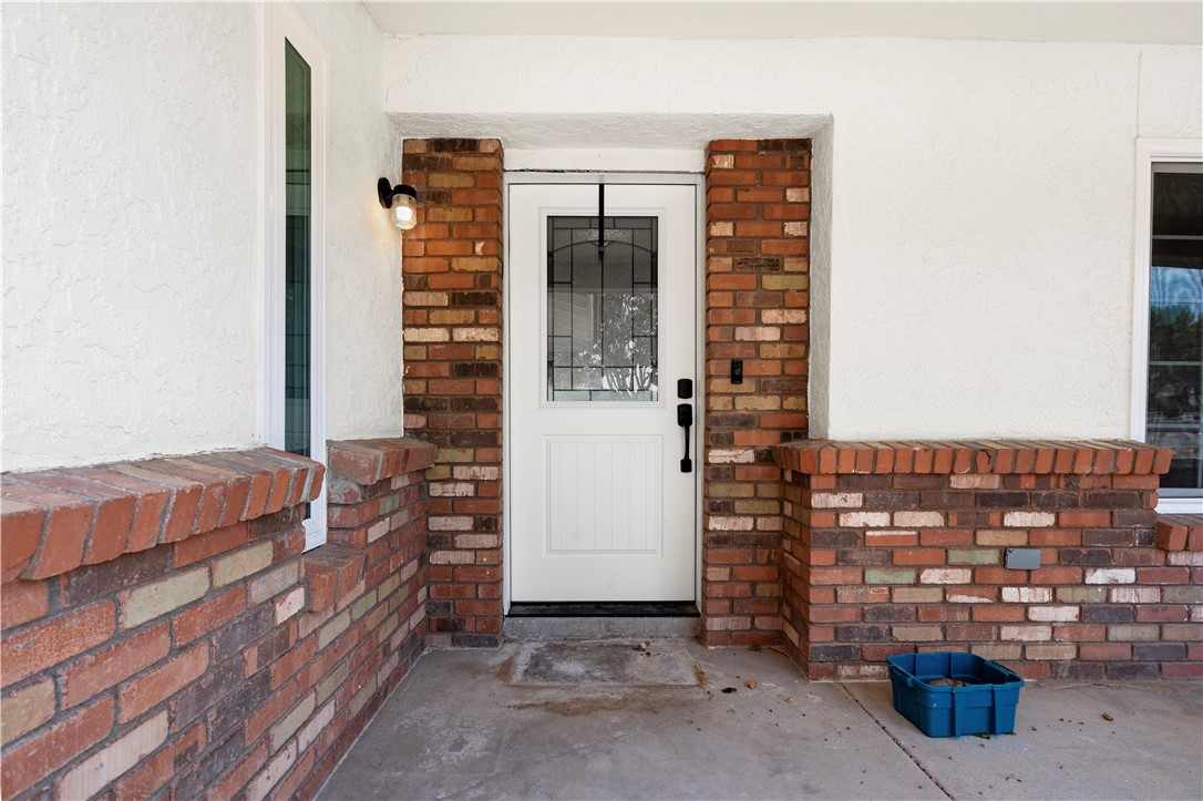 Kingman, Arizona, 86409, United States, 5 Bedrooms Bedrooms, ,1 BathroomBathrooms,Residential,For Sale,1891377