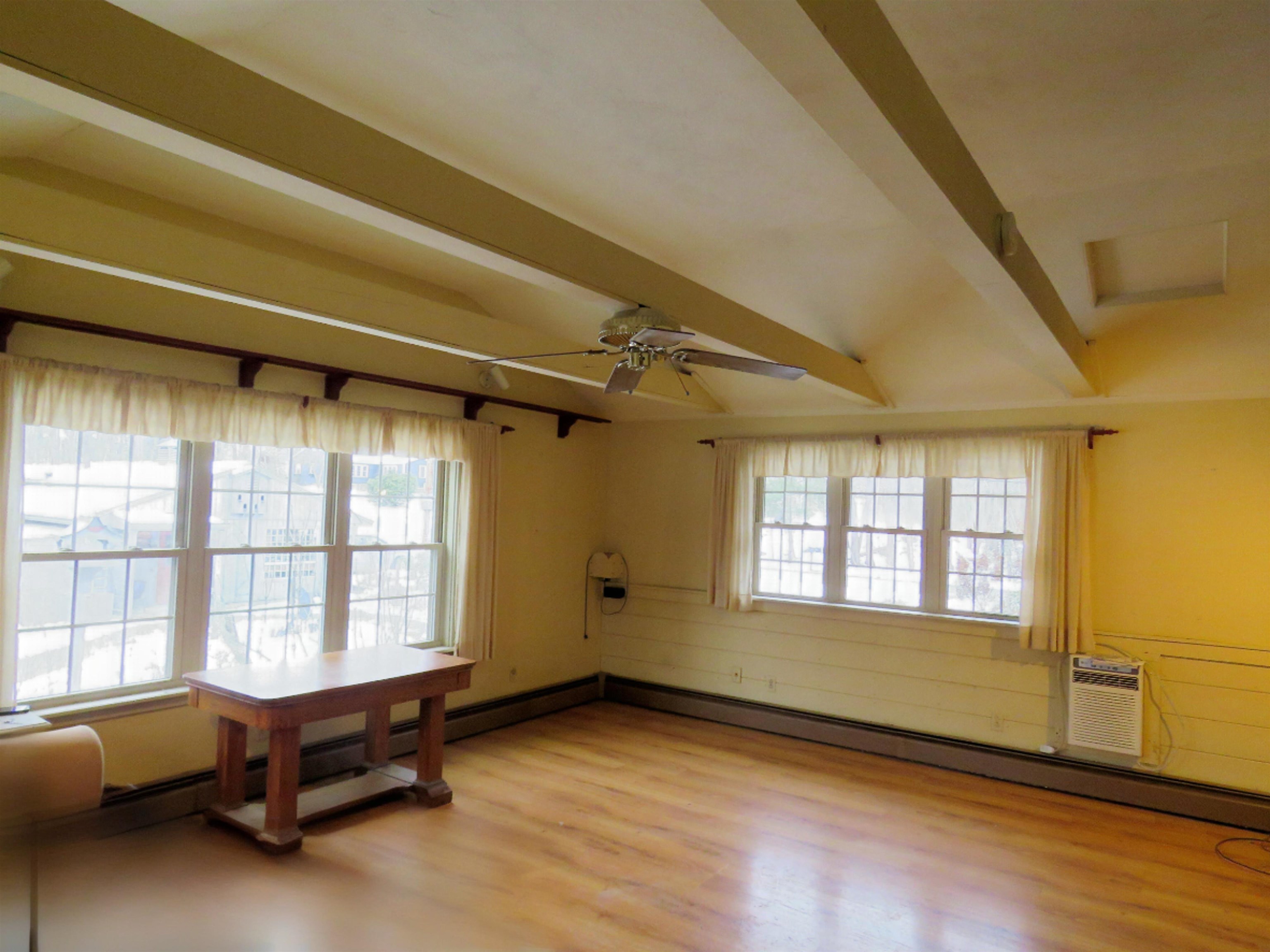 Derry, New Hampshire, 03038, United States, 3 Bedrooms Bedrooms, ,2 BathroomsBathrooms,Residential,For Sale,2005646