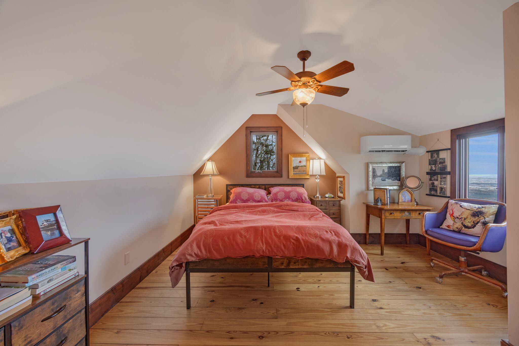 Rising Fawn, Georgia, 30738, United States, 2 Bedrooms Bedrooms, ,2 BathroomsBathrooms,Residential,For Sale,1995389