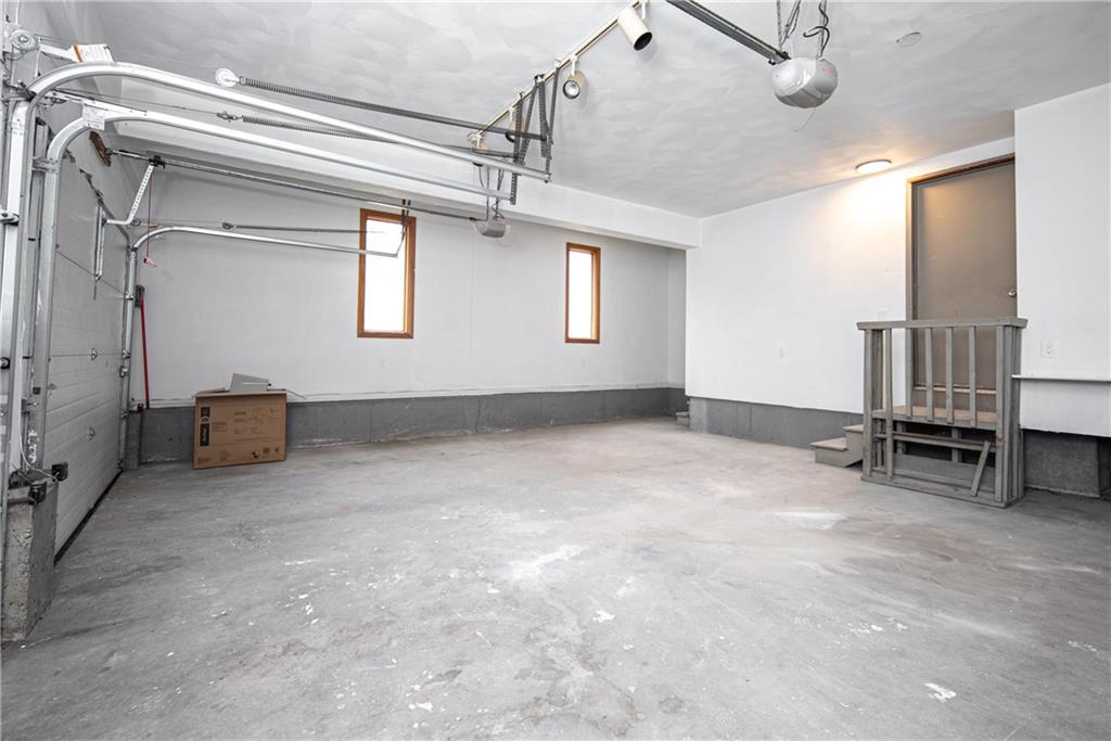 East Greenwich, Rhode Island, 02818, United States, 3 Bedrooms Bedrooms, ,3 BathroomsBathrooms,Residential,For Sale,1905846