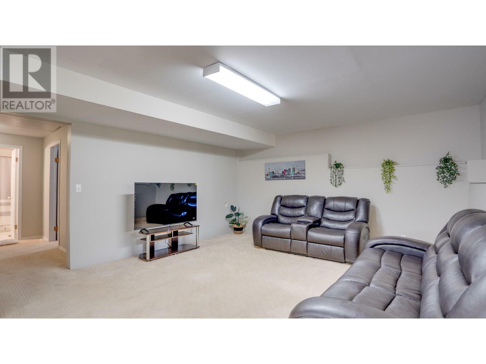 VERNON, British Columbia, V1H 1A6, CA, 5 Bedrooms Bedrooms, ,3 BathroomsBathrooms,Residential,For Sale,1857658