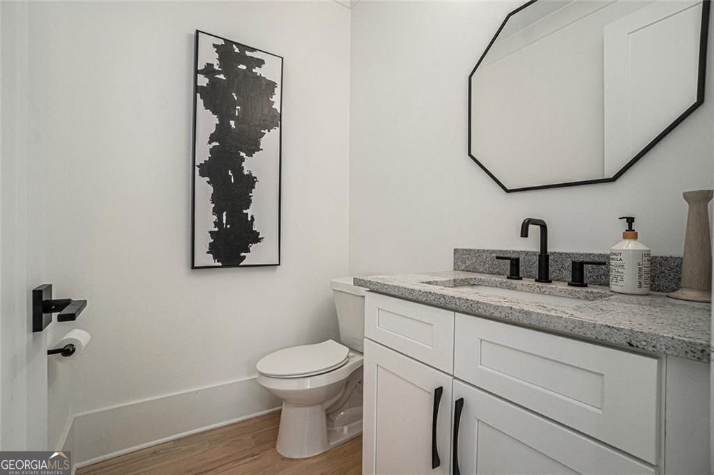 Alpharetta, Georgia, 30009, United States, 5 Bedrooms Bedrooms, ,4 BathroomsBathrooms,Residential,For Sale,1899249