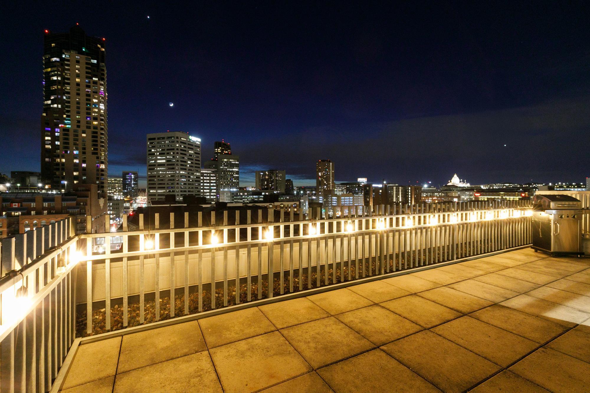 Saint Paul, Minnesota, 55101, United States, 2 Bedrooms Bedrooms, ,1 BathroomBathrooms,Residential,For Sale,1794377