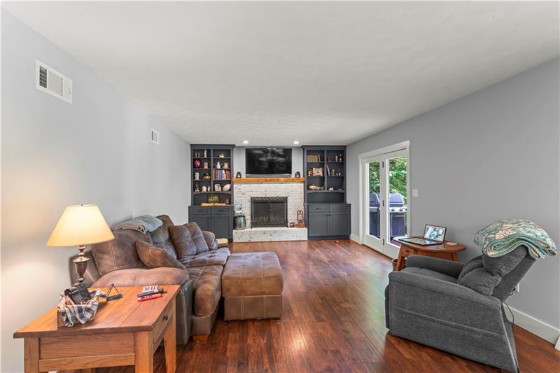 Scenery Hill, Pennsylvania, 15360, United States, 4 Bedrooms Bedrooms, ,5 BathroomsBathrooms,Residential,For Sale,1909727