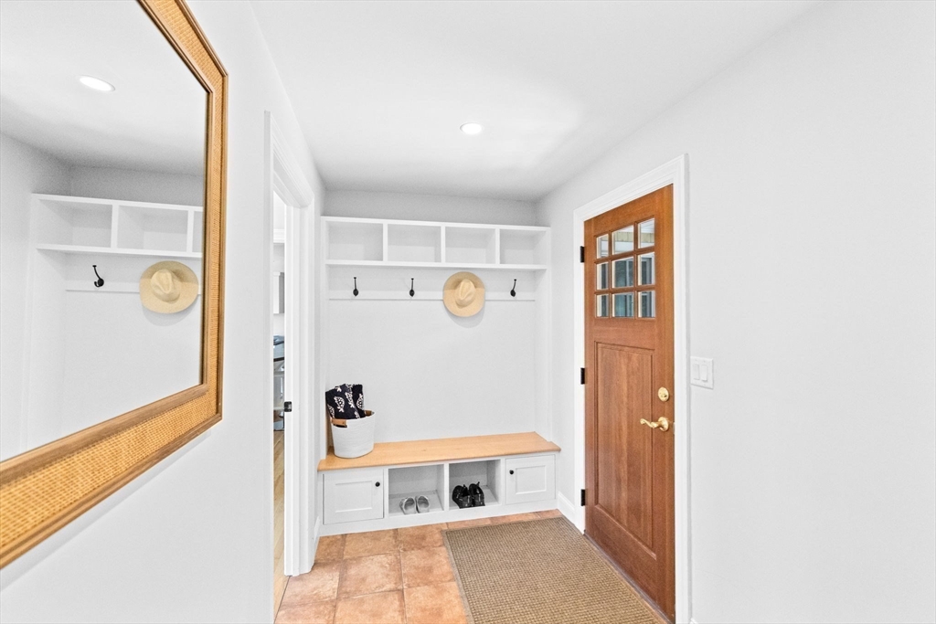 Duxbury, Massachusetts, 02332, United States, 5 Bedrooms Bedrooms, ,4 BathroomsBathrooms,Residential,For Sale,1876527
