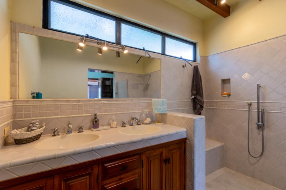 Malaga, San Miguel de Allende, Guanajuato, 37797, Mexico, 4 Bedrooms Bedrooms, ,3 BathroomsBathrooms,Residential,For Sale,Malaga,1625691