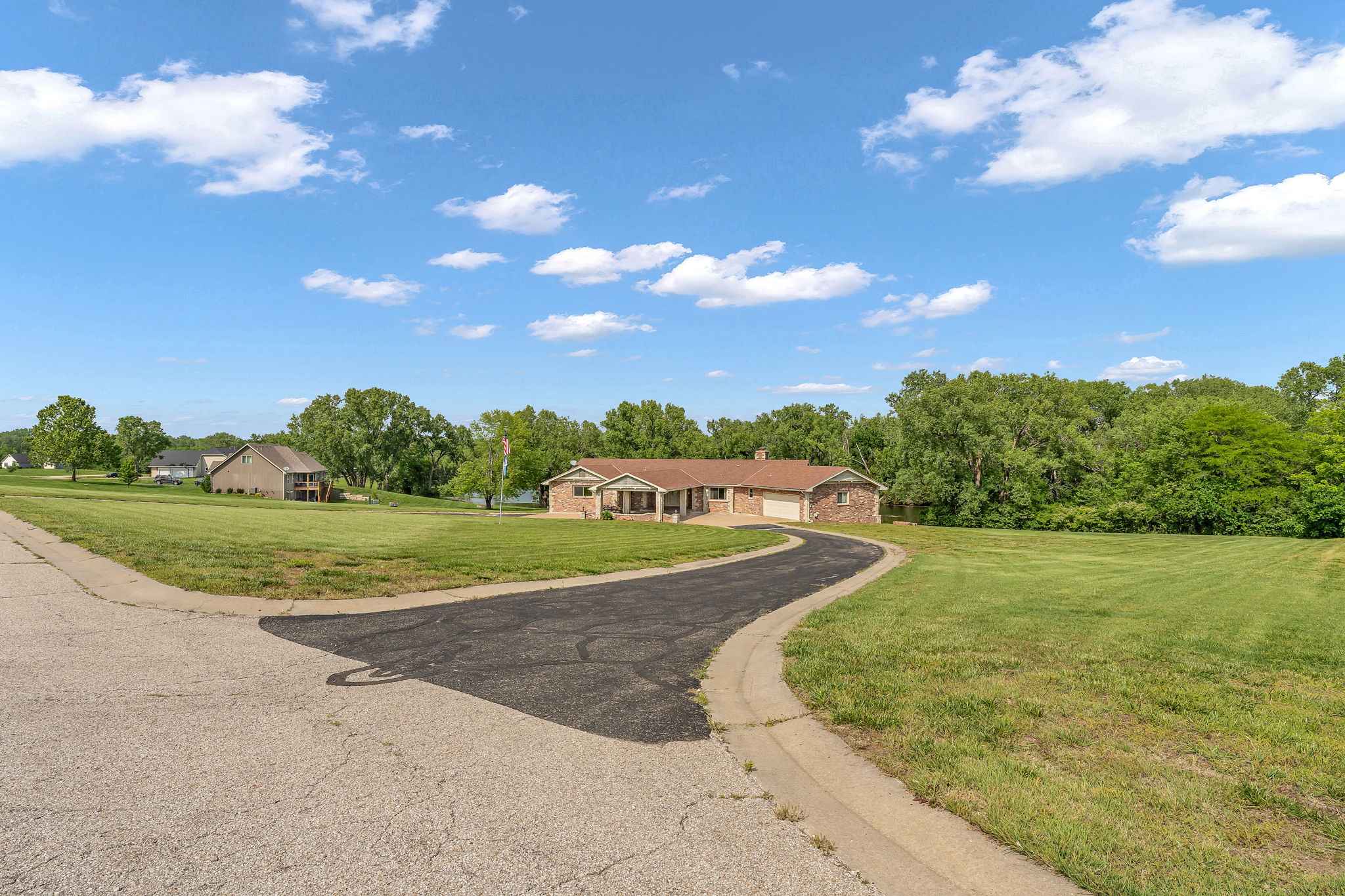 Topeka, Kansas, 66615, United States, 4 Bedrooms Bedrooms, ,8 BathroomsBathrooms,Residential,For Sale,1848877