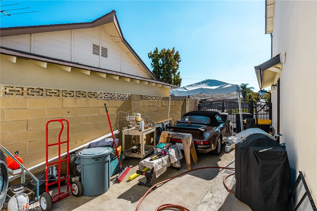 Orange, California, 92865, United States, 4 Bedrooms Bedrooms, ,3 BathroomsBathrooms,Residential,For Sale,1989435