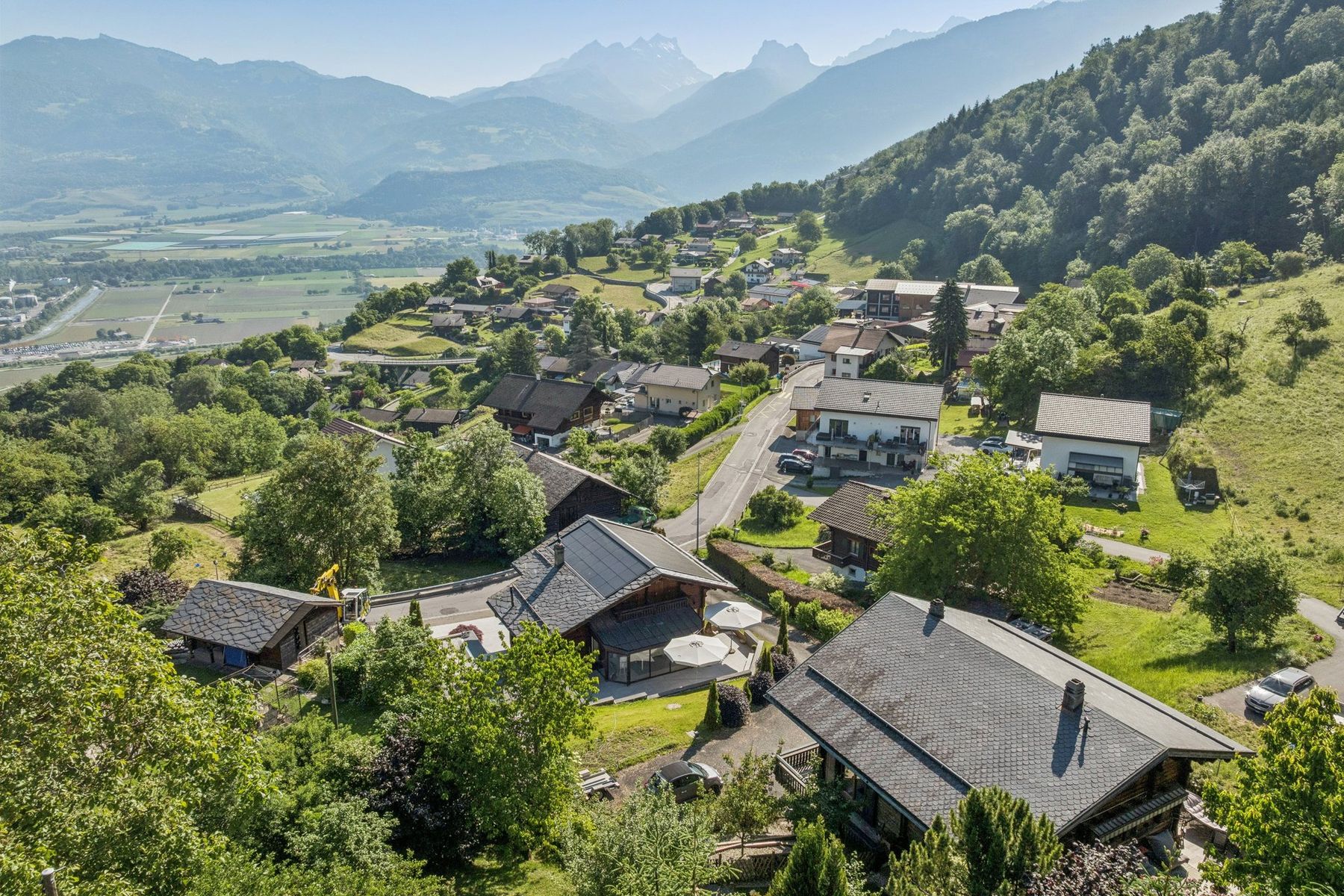  Beautifully renovated chalet with exceptional views - 物件實景
