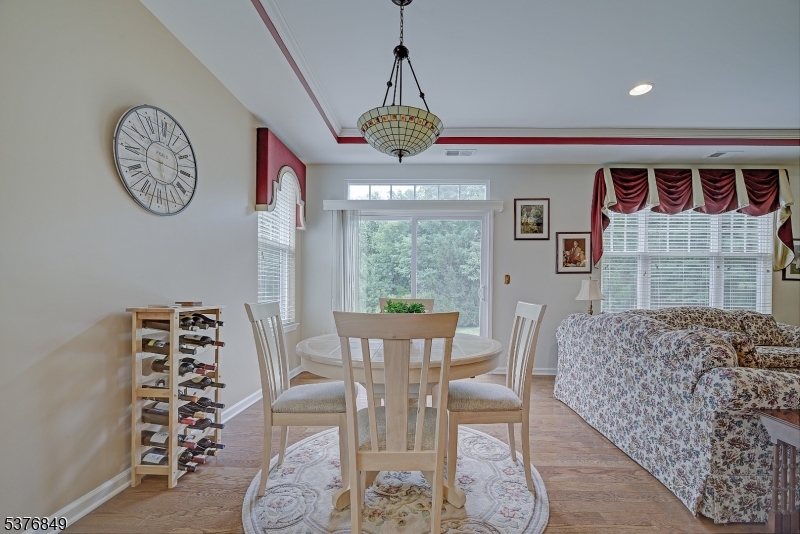 Franklin Twp., New Jersey, 08873, United States, 3 Bedrooms Bedrooms, ,2 BathroomsBathrooms,Residential,For Sale,1926291